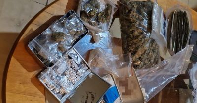 Policjanci zabezpieczyli ponad 2 kg narkotyków